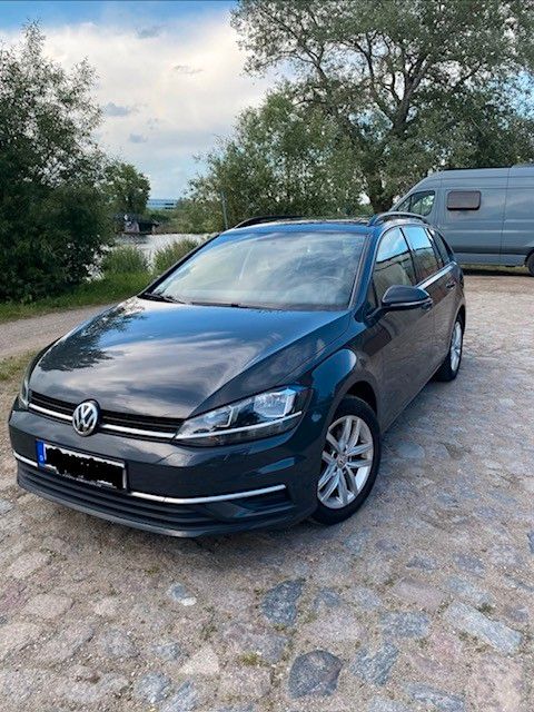 Image of Volkswagen Golf