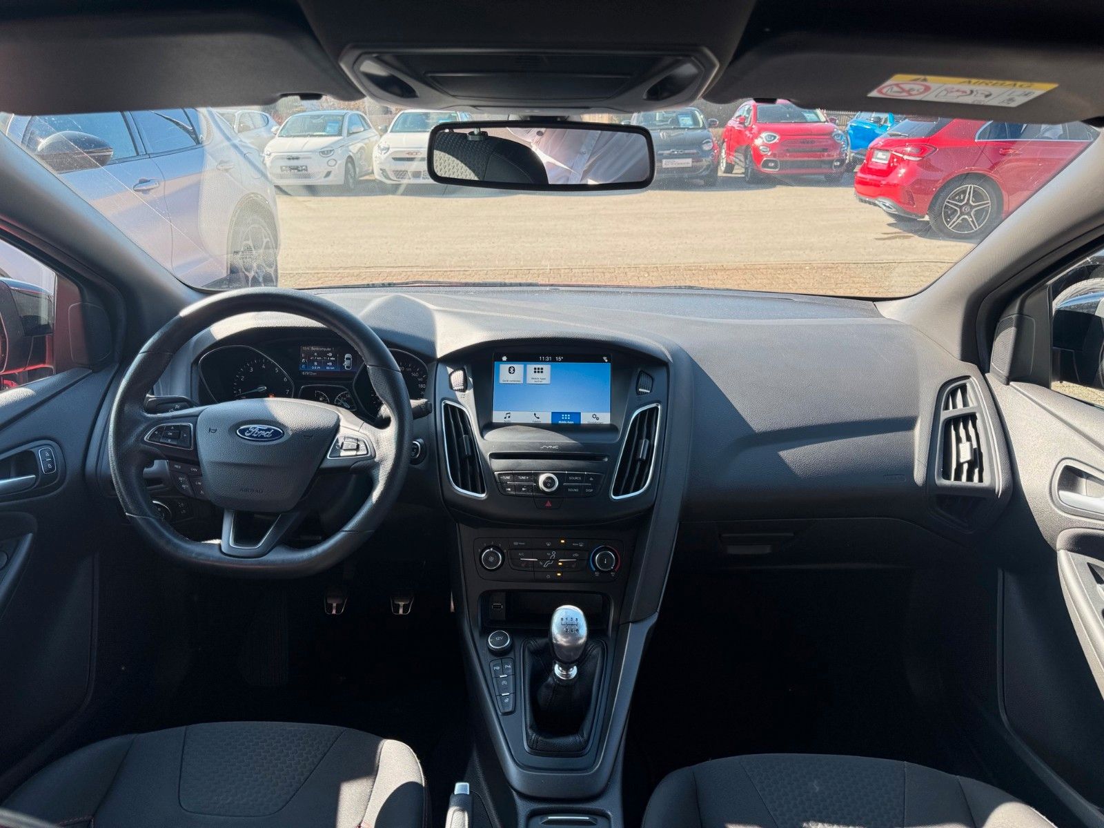 Fahrzeugabbildung Ford Focus Lim. ST-Line Kamera Tempomat Sitzheizung