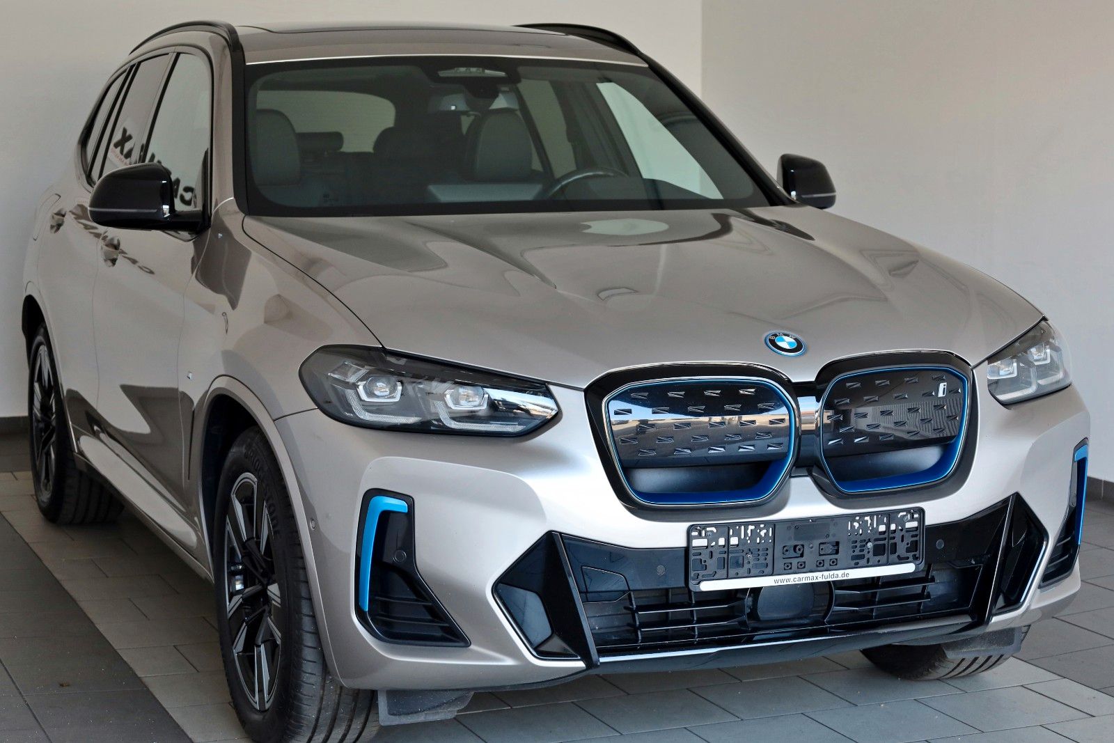 Fahrzeugabbildung BMW iX3 Inspiring+M Pak.,Leder,Navi,LED,PanDach,Park