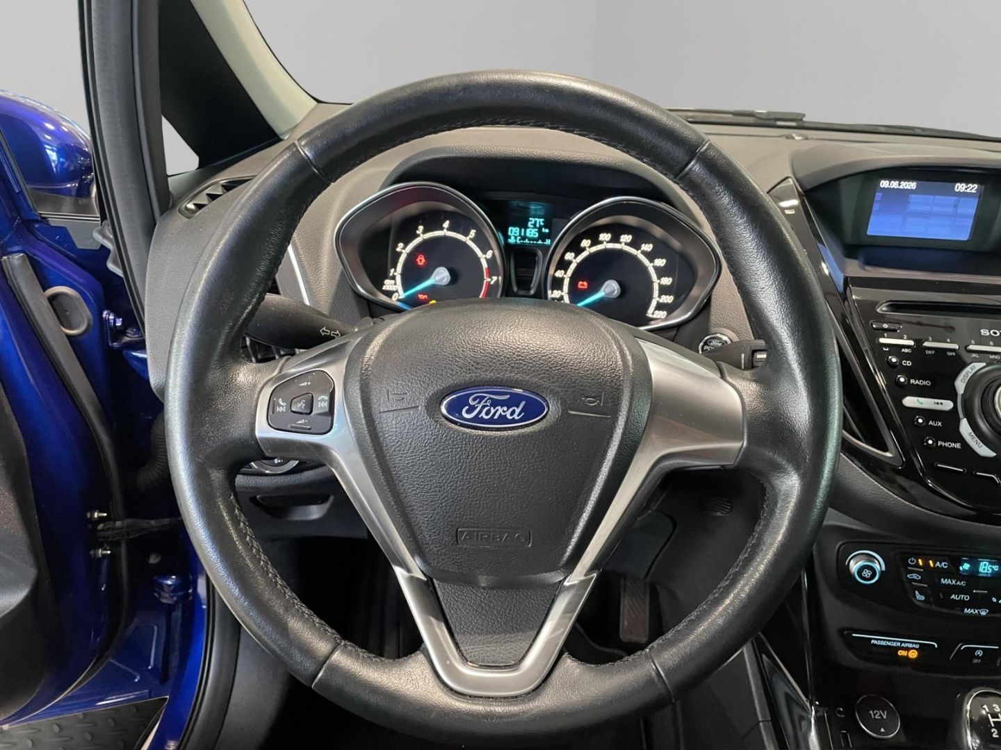 Fahrzeugabbildung Ford B-Max Titanium Bluetooth Sony CD Klima Allwetter