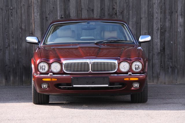 Jaguar Daimler Super V8 Langversion  3 Jahre Garantie