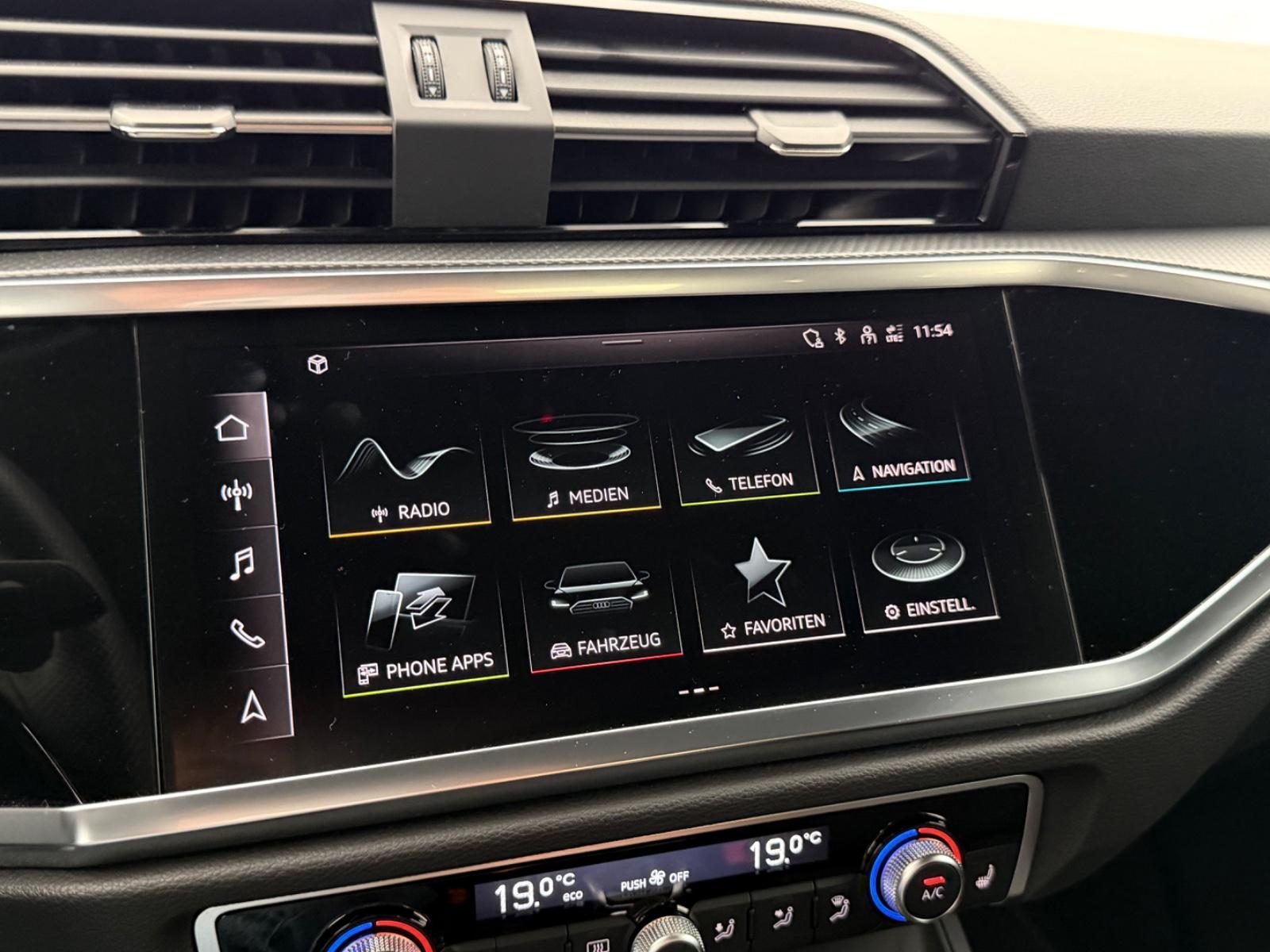 Audi Q3 35 TDI*S LINE*LED-R.KAM-AHK-SHD-MMI-KESSY — 37