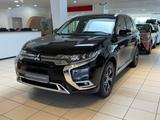 Mitsubishi Outlander PHEV Intro Edition 4WD AHK Standheiz 8 - Mitsubishi Outlander: Intro Edition