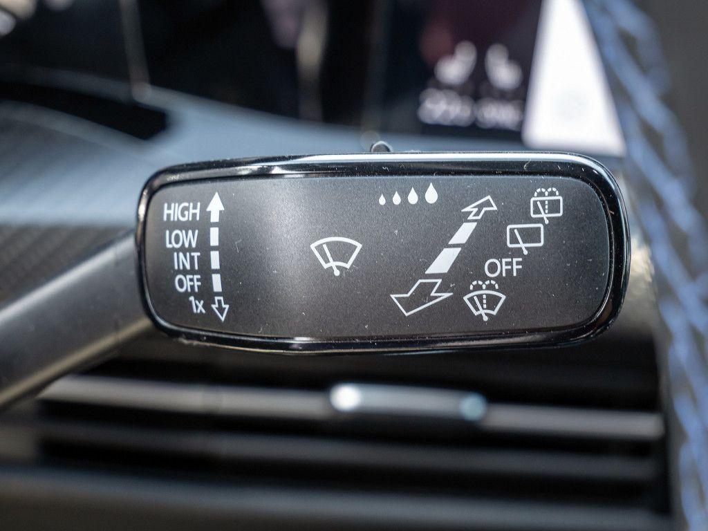 Volkswagen Golf VIII 2.0 TSI R"20 Years" DSG Navi Akrapovic, миниатюра 18