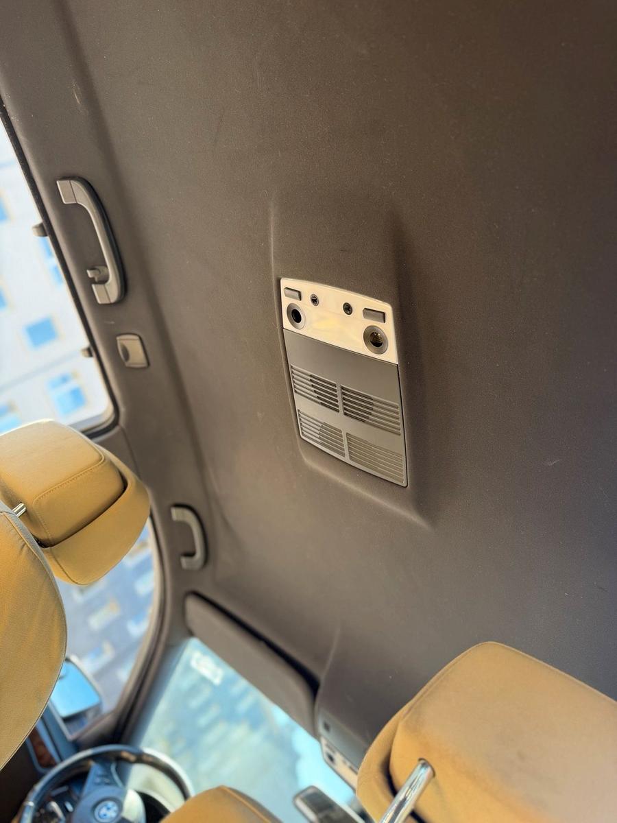 BMW 525 2009 — photo 10