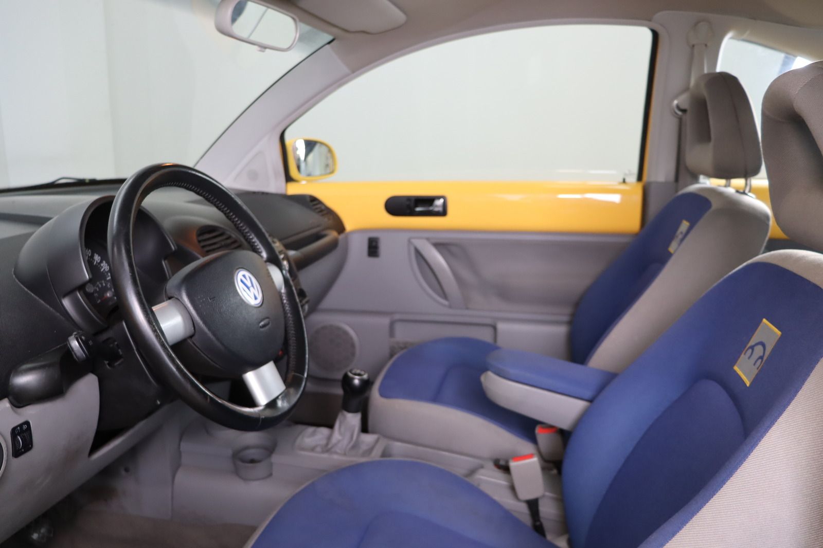 Fahrzeugabbildung Volkswagen New Beetle 1.6 en vogue * HU/AU bis 04.2026 *