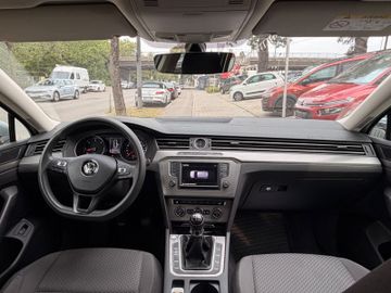 Volkswagen Passat Variant - 8