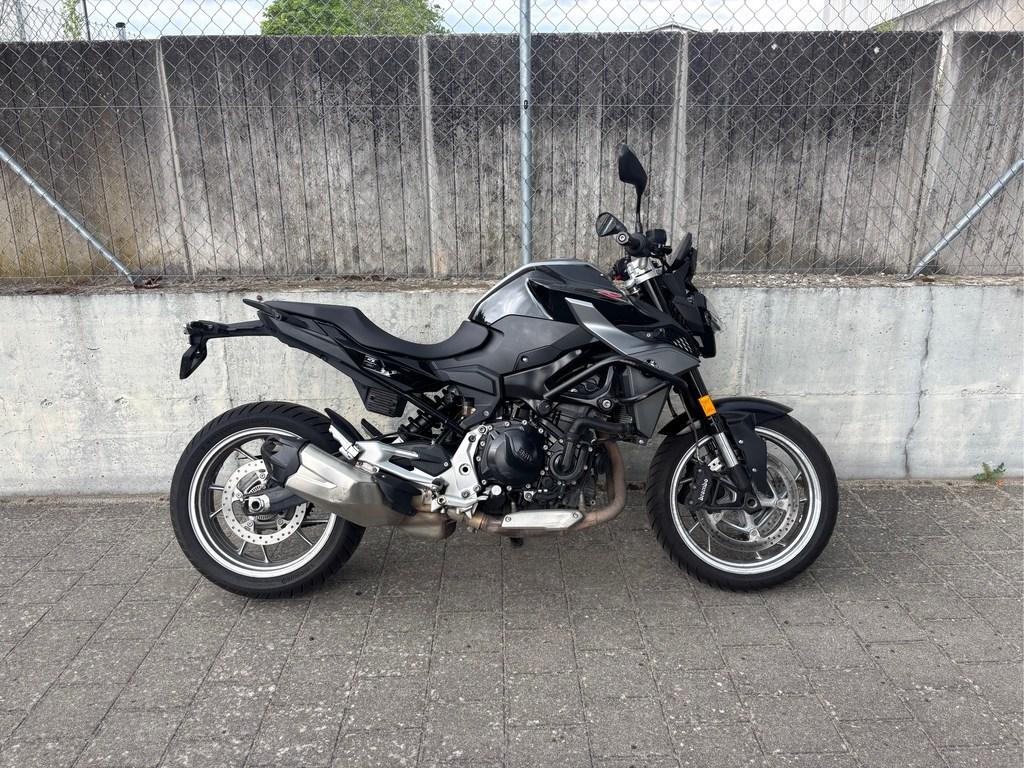 BMW F 900 R Standardausstattung
