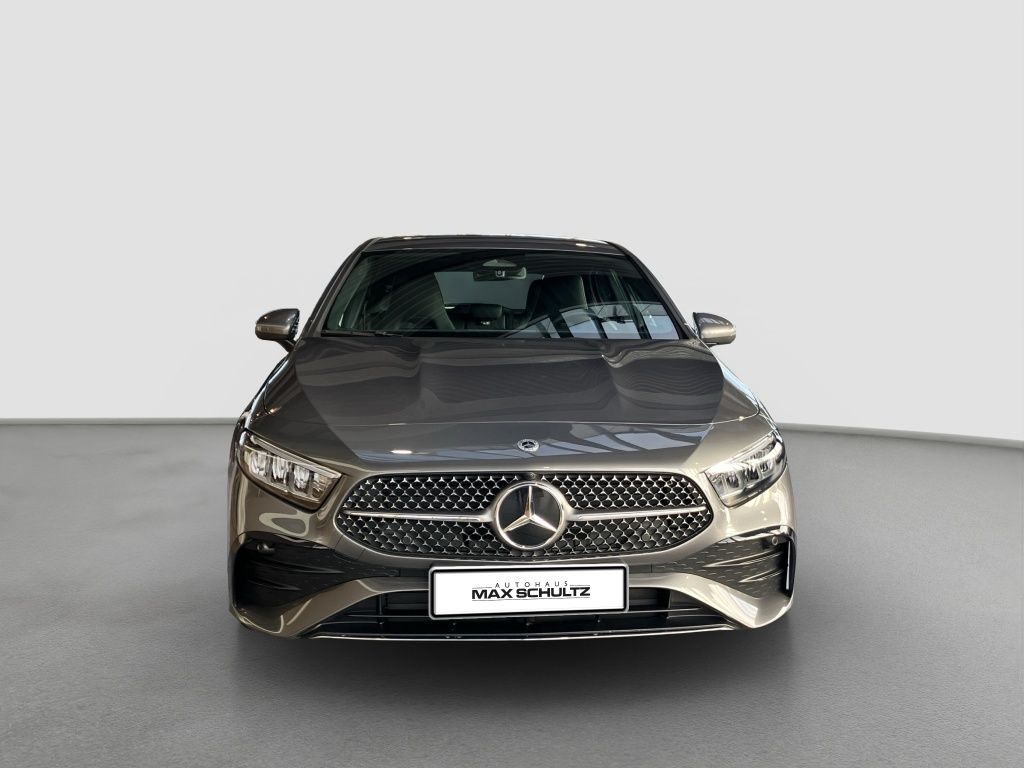 Fahrzeugabbildung Mercedes-Benz A 200 d AMG Line*Kamera*KEYLESS-GO*LED