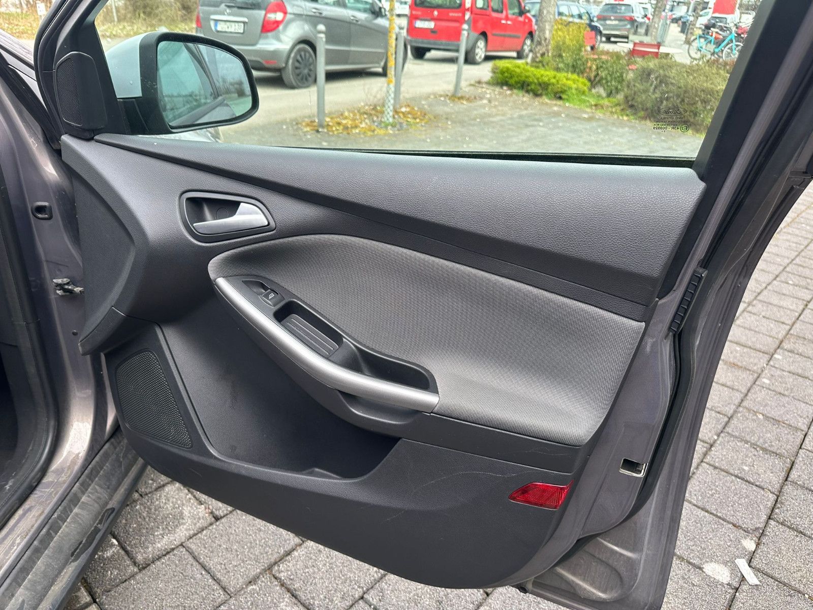 Fahrzeugabbildung Ford Focus Turnier Trend *NAVI*KLIMA*