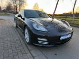 Porsche Panamera 4 S Aus 1/Hand - Porsche mit Benzin-Antrieb: Coupe