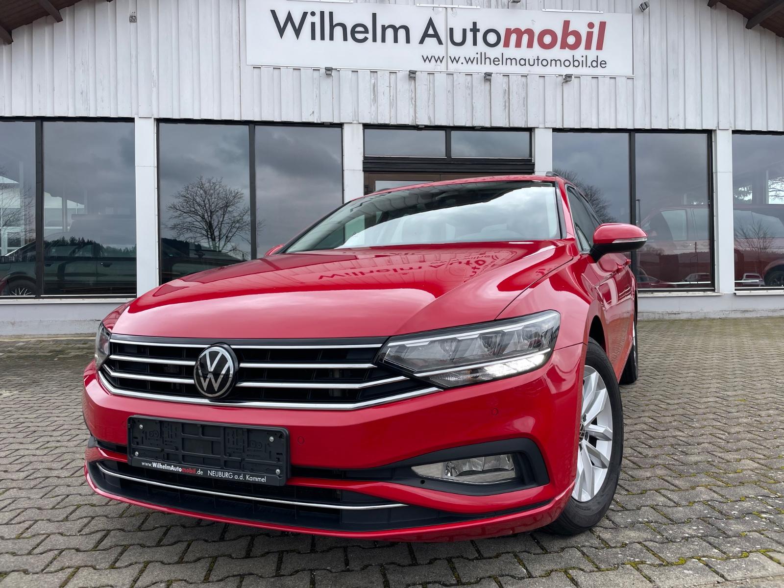 Volkswagen Passat Variant Business VZ DIGI ACC AHK RearView