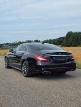 Mercedes-Benz 4MATIC*DRIVERS*COMAND*DISTRONIC*CARBON - Mercedes-Benz CLS 63 AMG: Coupe
