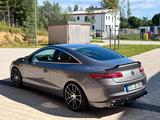 Renault Laguna Coupé GT V6 dCi 235 FAP Automatik GT - Renault Laguna: V6