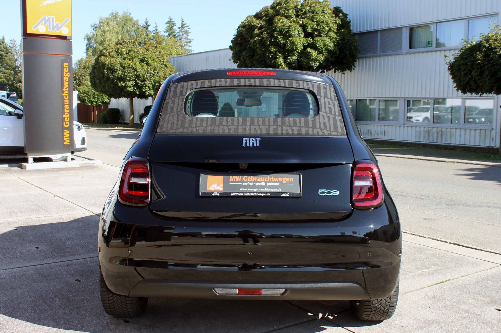 Fahrzeugabbildung Fiat 500e La Prima by Bocelli ACC LED KAM PDC BT SHZ