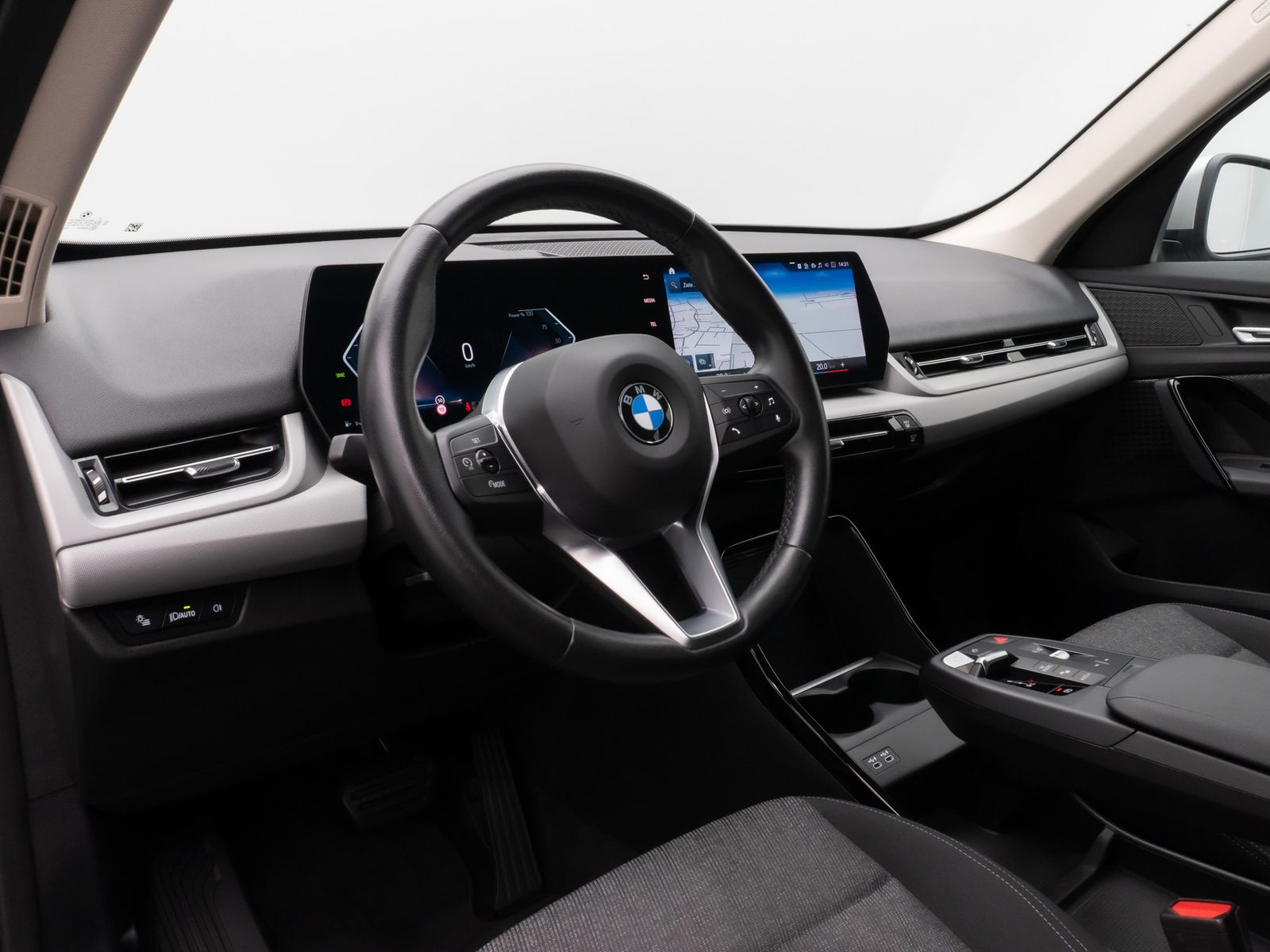 Fahrzeugabbildung BMW X1 sD18d DAB Kamera GeschwindigReg LED Widscreen