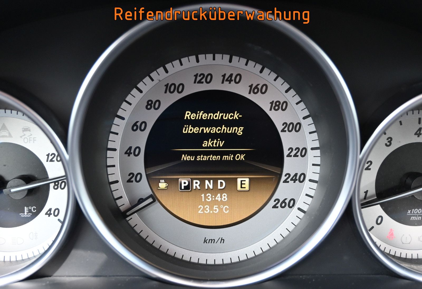 Fahrzeugabbildung Mercedes-Benz C 250 T BlueEFF. AVANTGARDE Facelift °AHK°COMAND
