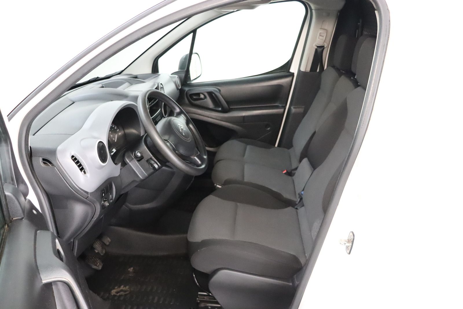 Fahrzeugabbildung Citroën Berlingo Kasten Business HDI 75
