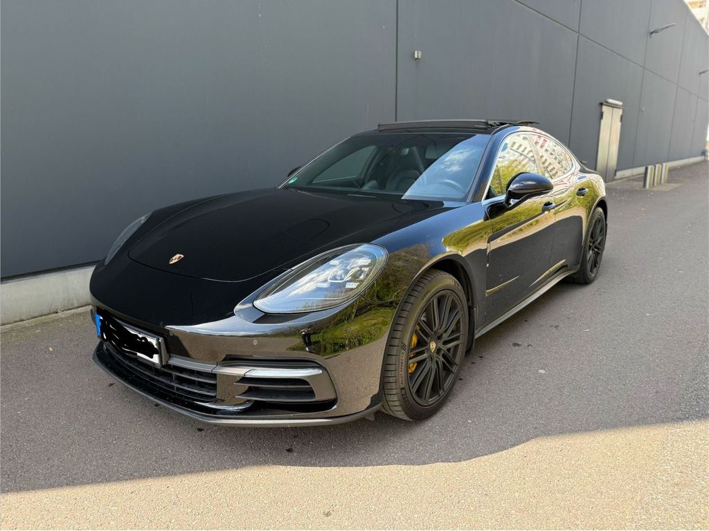 Image of Porsche Panamera
