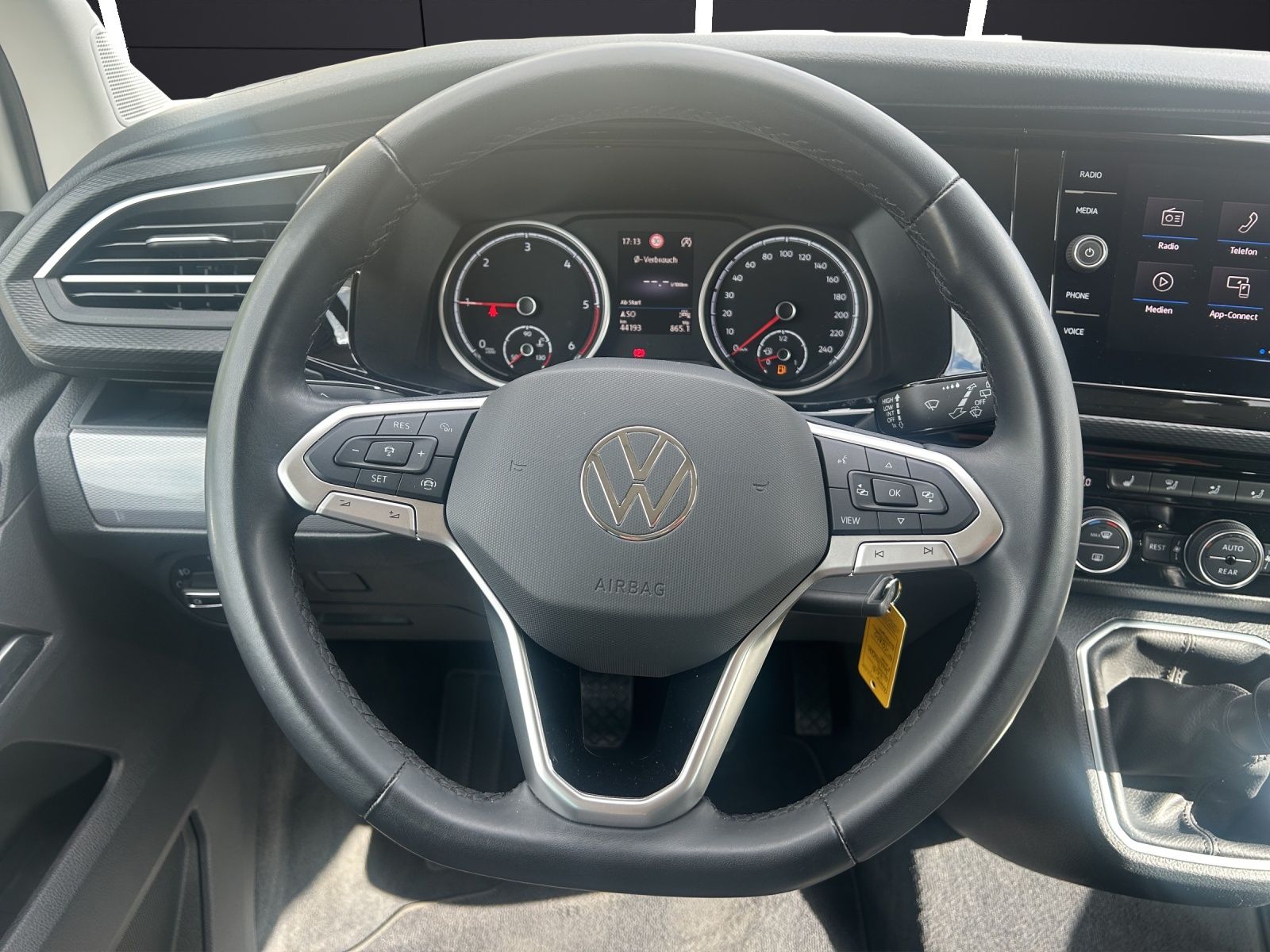 Fahrzeugabbildung Volkswagen T6 Multivan T6.1 TDI Gen Six NAVI AHK LED STANDH