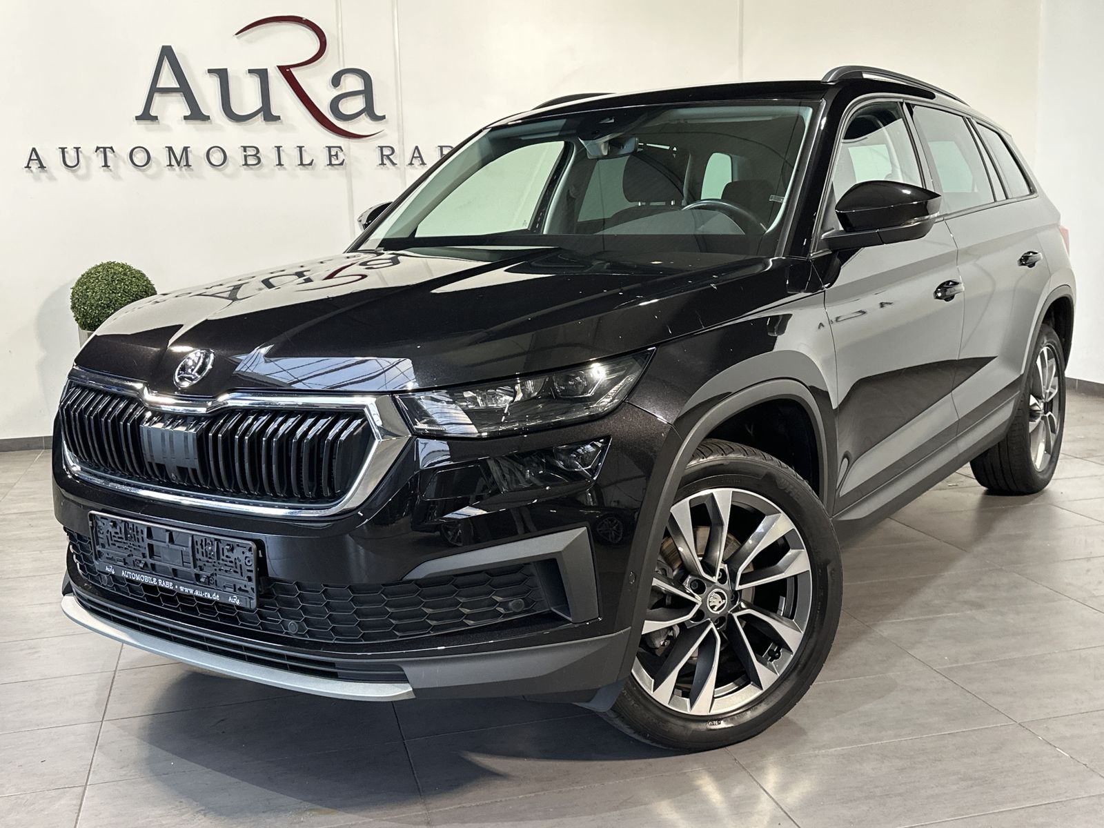 Fahrzeugabbildung SKODA Kodiaq 2.0 TDI DSG Clever NAV+LED+360°+VCOCK+AHK