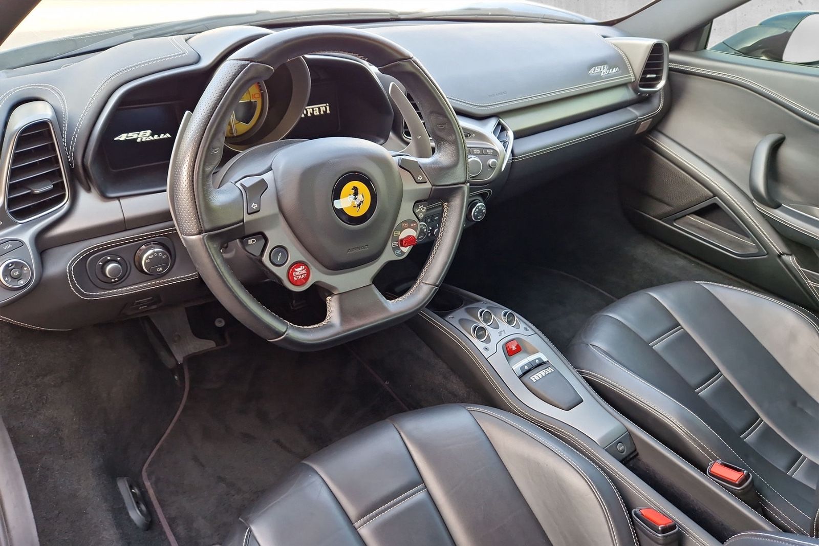 Fahrzeugabbildung Ferrari 458 Italia*dt. Auto*Carbon*AFS*