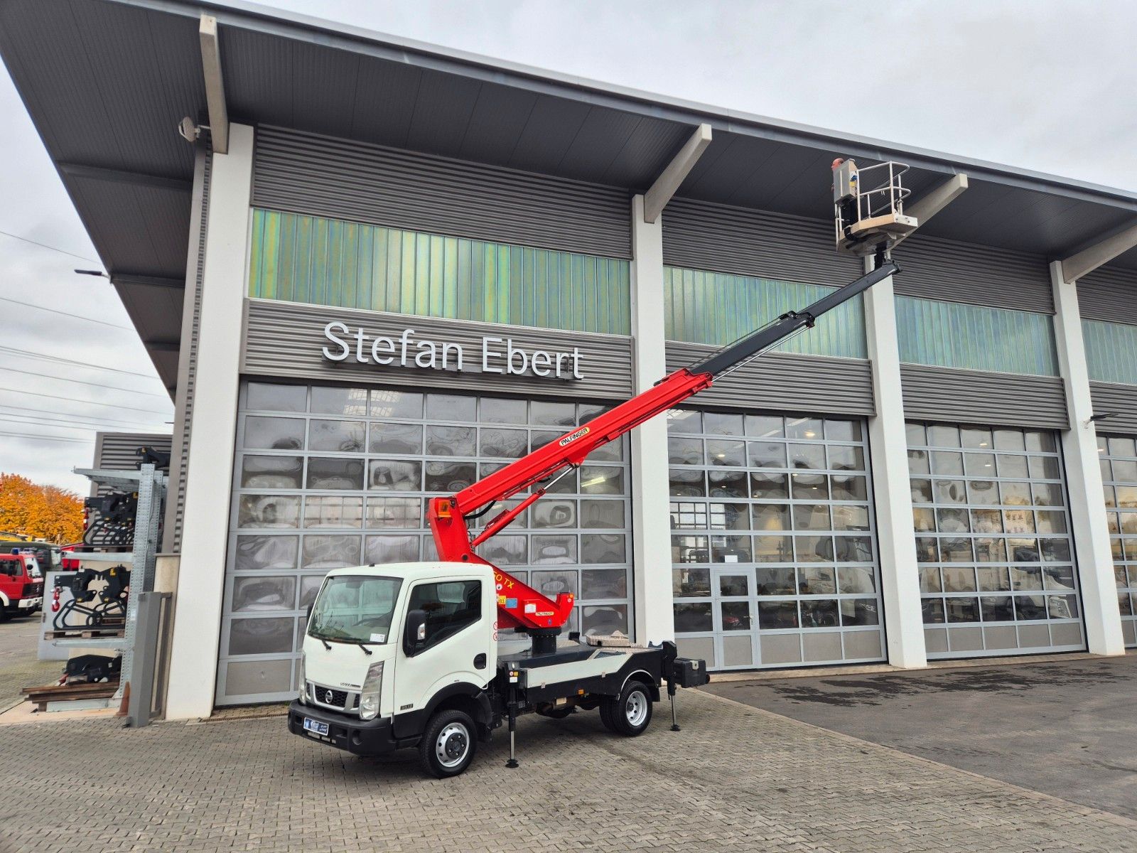 Fahrzeugabbildung Nissan Cabstar NT400 Palfinger P 160 TX 16m 1.104h