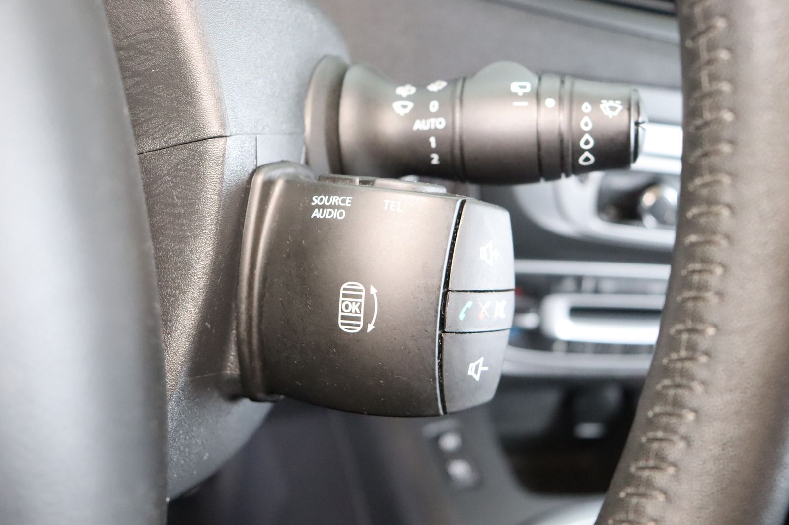 Fahrzeugabbildung Renault Grand Scénic * Navi * Sitzhzg. * Keyless