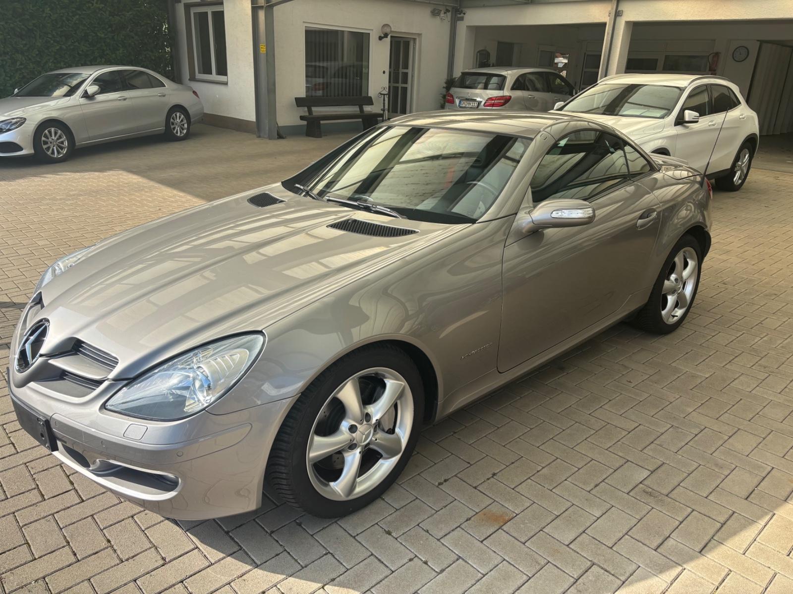 Mercedes-Benz SLK 200  1.Hand Sport Edition Parktr.Kopfraumh.