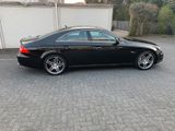 Mercedes-Benz CLS 63 AMG Schwarz/Schwarz  Zustand 2 - Mercedes-Benz aus 2010: C63