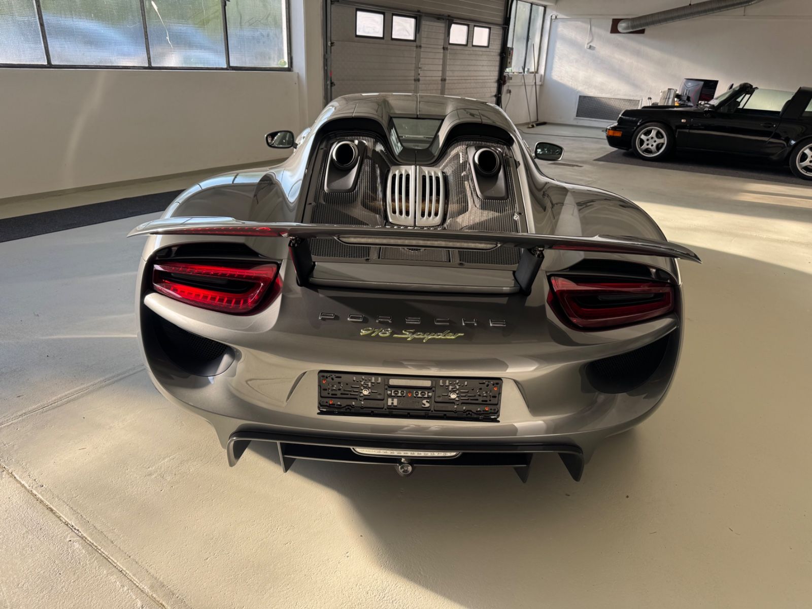 Porsche 918 Spyder METEORGRAU  LIFT 6