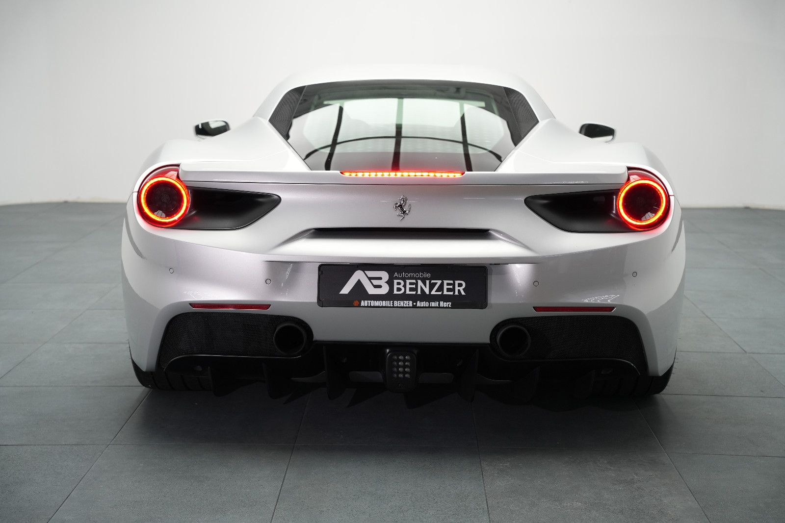 Fahrzeugabbildung Ferrari 488 GTB GTB Coupé DCT/SCUDERIA/KAMERA/