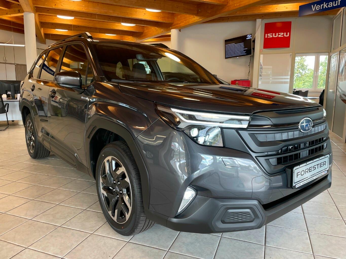 Subaru Forester 2.0ie*Exclusive*LED*NAVI*SHZiACC