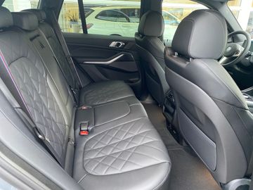 BMW X5 xDrive30d M Sportpaket Gestiksteuerung DAB