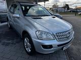 Mercedes-Benz ML 280CDI Schiebedach Leder Navi AHK SHZ - Mercedes-Benz ML 280 mit Diesel-Antrieb