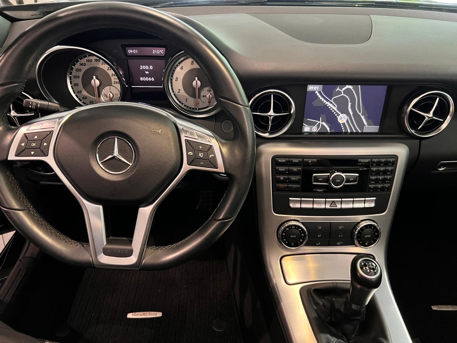 Fahrzeugabbildung Mercedes-Benz SLK 200 Roadster*Sport-Paket*Navi*Leder