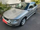 Opel Vectra B, 101.000 km, TÜV, 1,8l, 125PS - gebrauchte Opel Vectra aus dem Jahr 2001