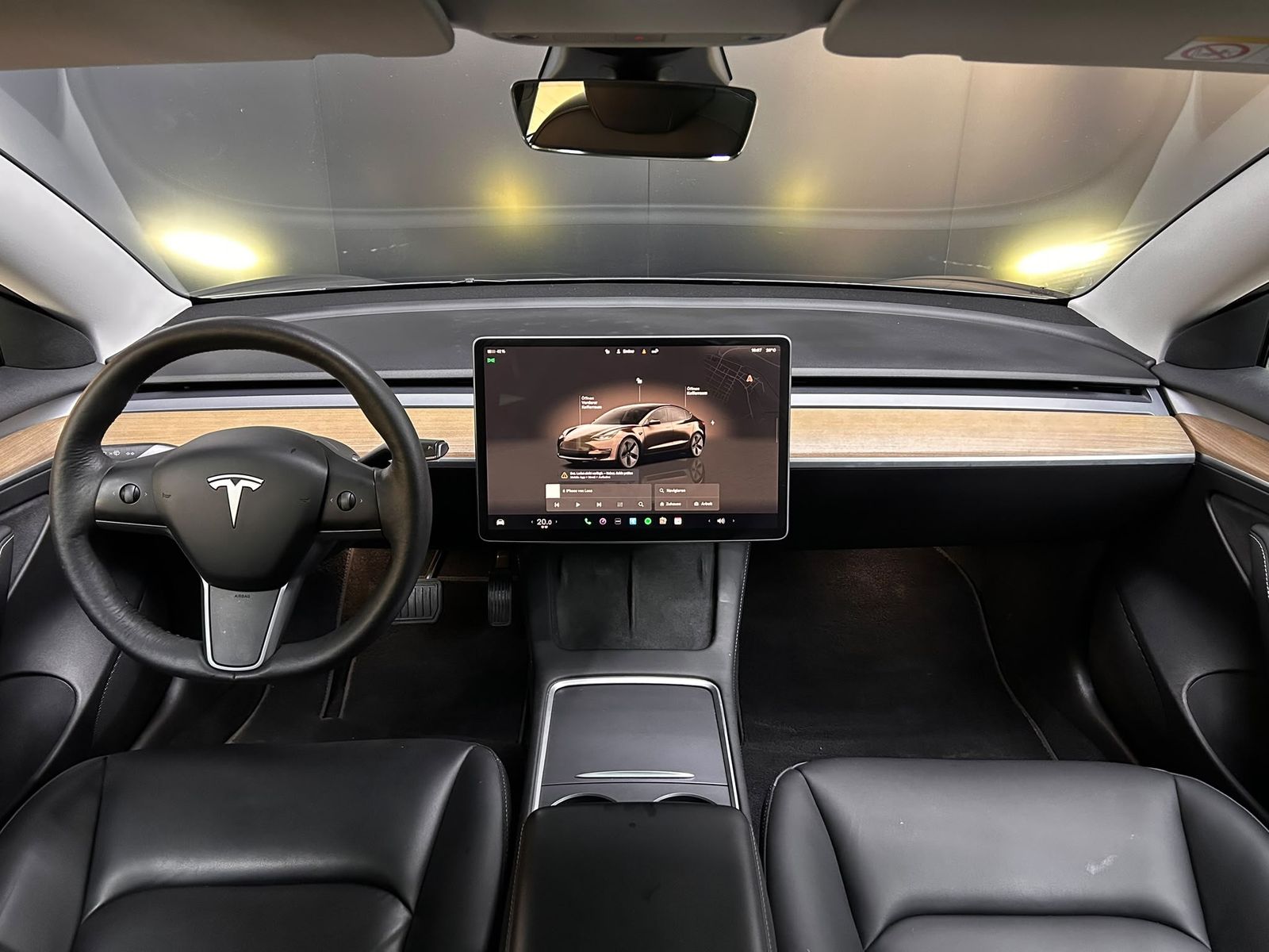 Fahrzeugabbildung Tesla Model 3 Long Range Dual AWD PANO+LED+NAVI+KAM+WP