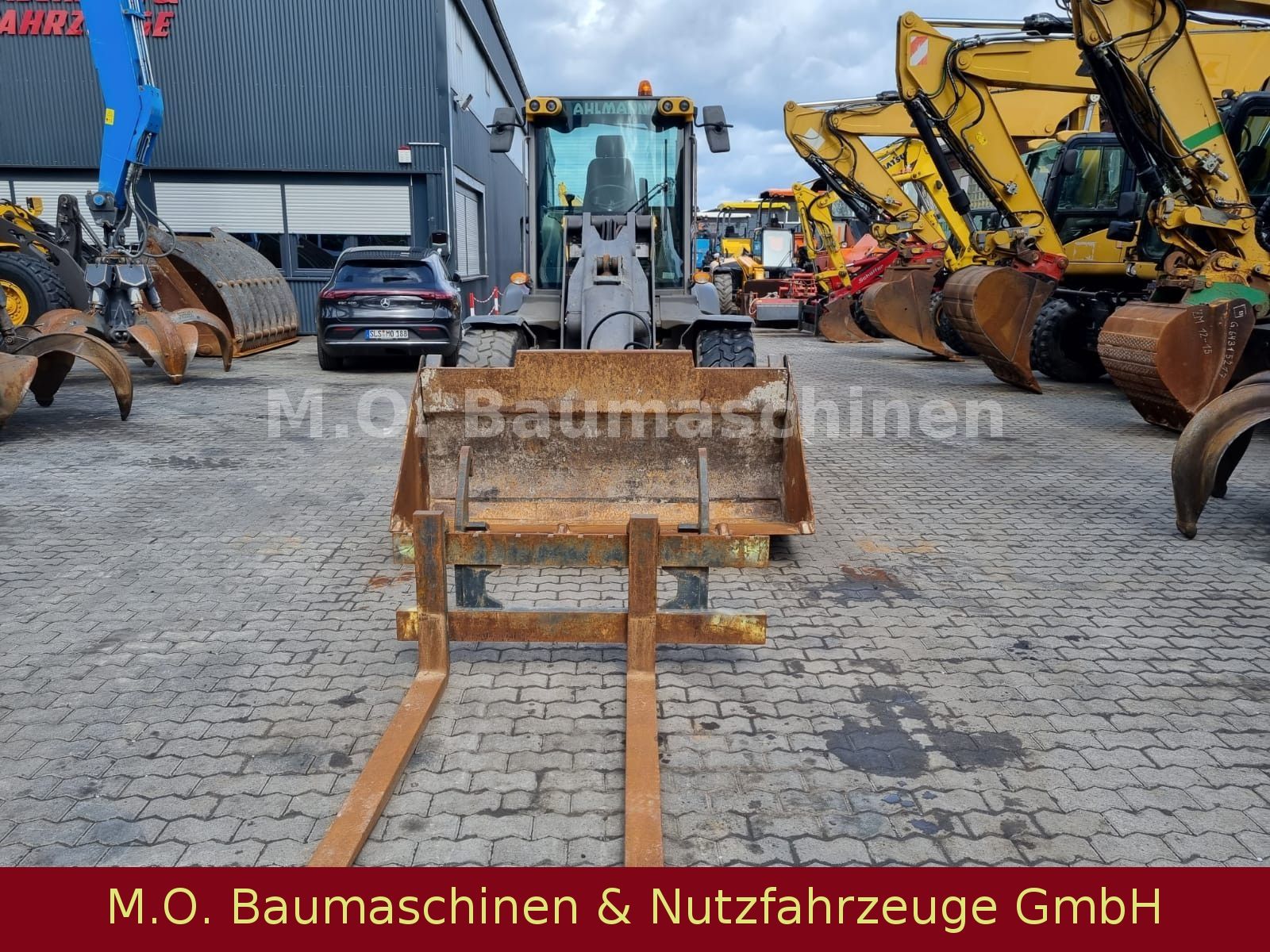 Fahrzeugabbildung Ahlmann AF 1200 / SW / Klappschaufel / Gabel