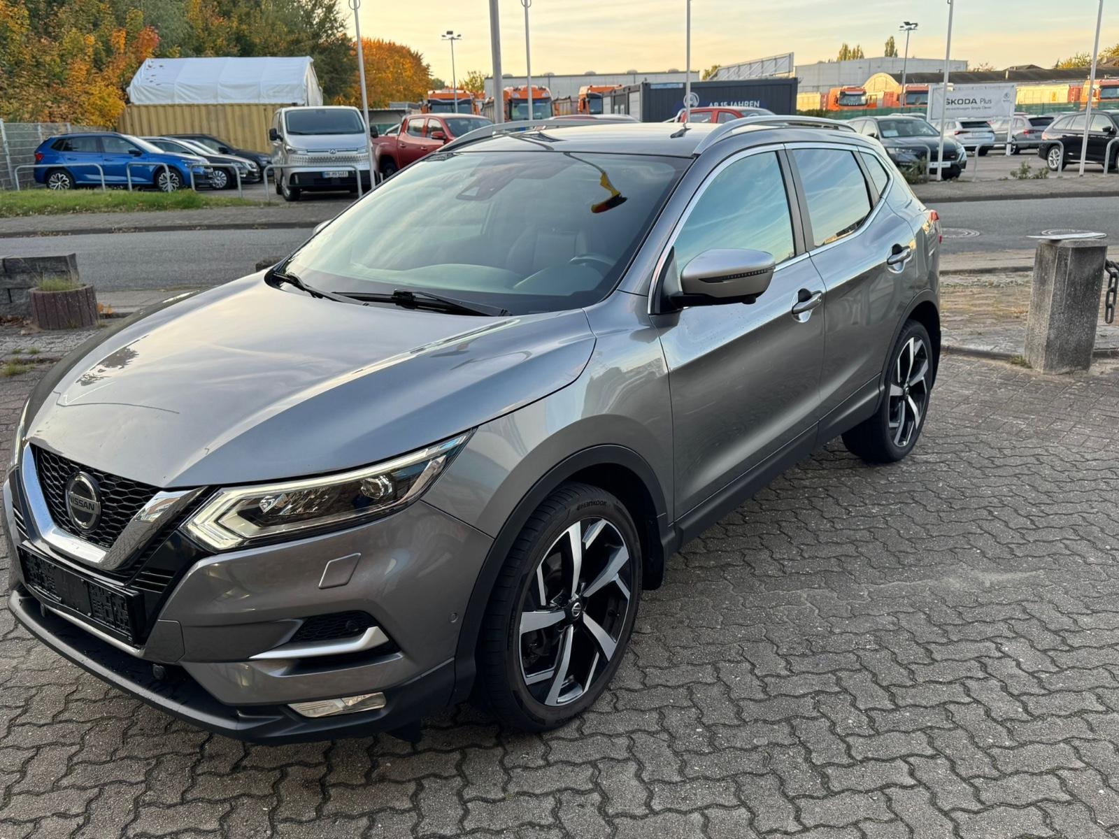 Nissan Qashqai Tekna+ 1.3 *Pano.*360°*Navi.*SHZ*AHK*