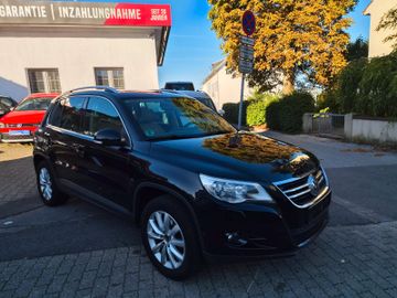 Volkswagen Tiguan - 2
