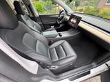 Tesla Model Y Long Range Dual Motor AWD Long Range - Tesla Model Y von privat