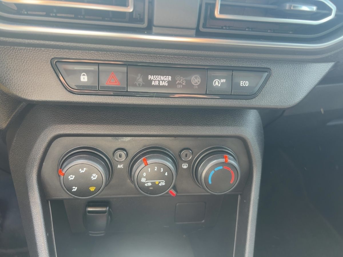 Fahrzeugabbildung Dacia Sandero Comfort TCe 90 AHK