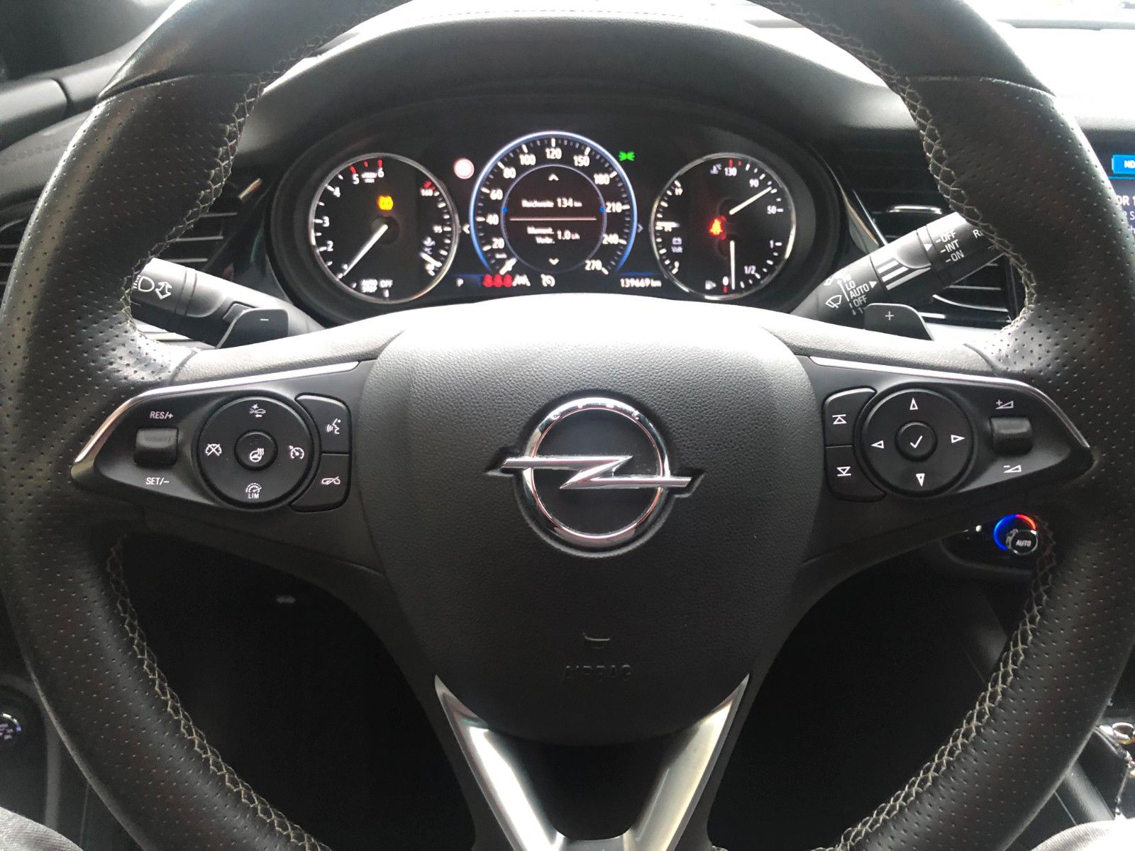 Fahrzeugabbildung Opel Insignia B Sports Tourer Ultimate