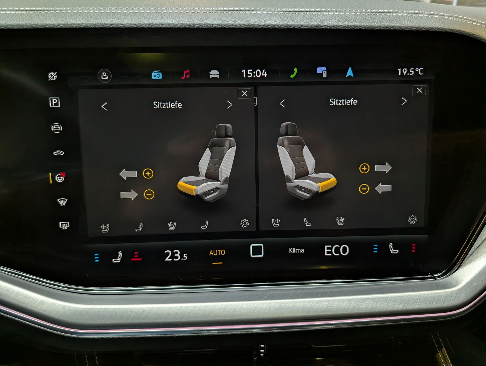 Fahrzeugabbildung Volkswagen Touareg 3.0TDI 4M R-Line VOLL Black 22" UPE 114T