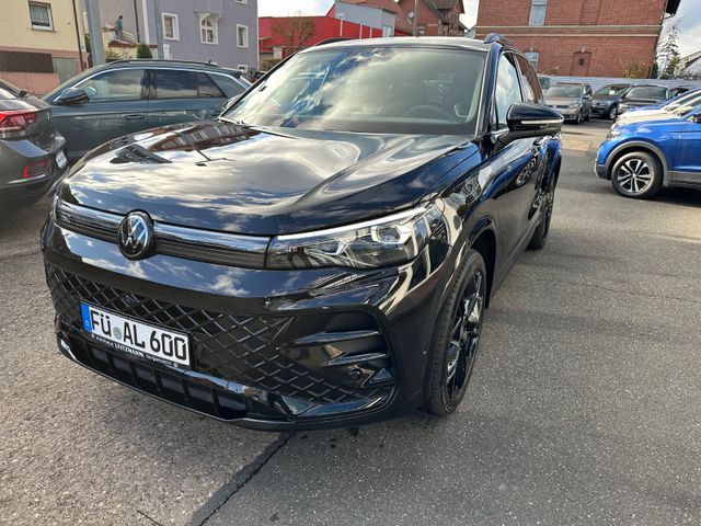 Volkswagen Tiguan 2.0 TDI 142 kW 4Motion R-Line,Black Style