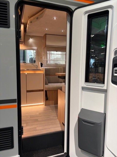 Fahrzeugabbildung Forster T 745 EF Vibe Edition *165PS*Autom.*TV*WLAN*Mark