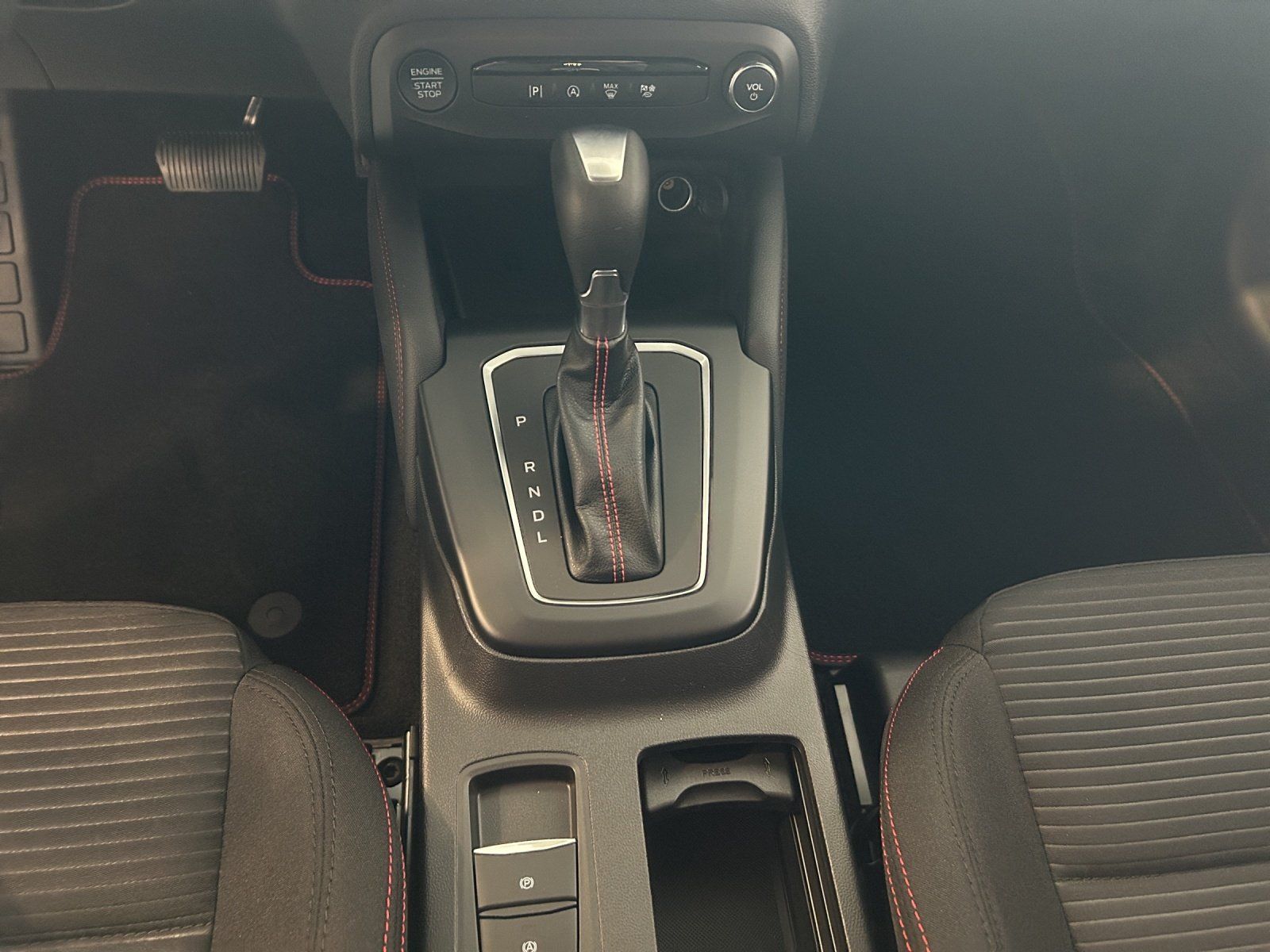 Fahrzeugabbildung Ford Focus 1.0 EcoBoost Mild-Hybrid ST-Line X S/S (EU
