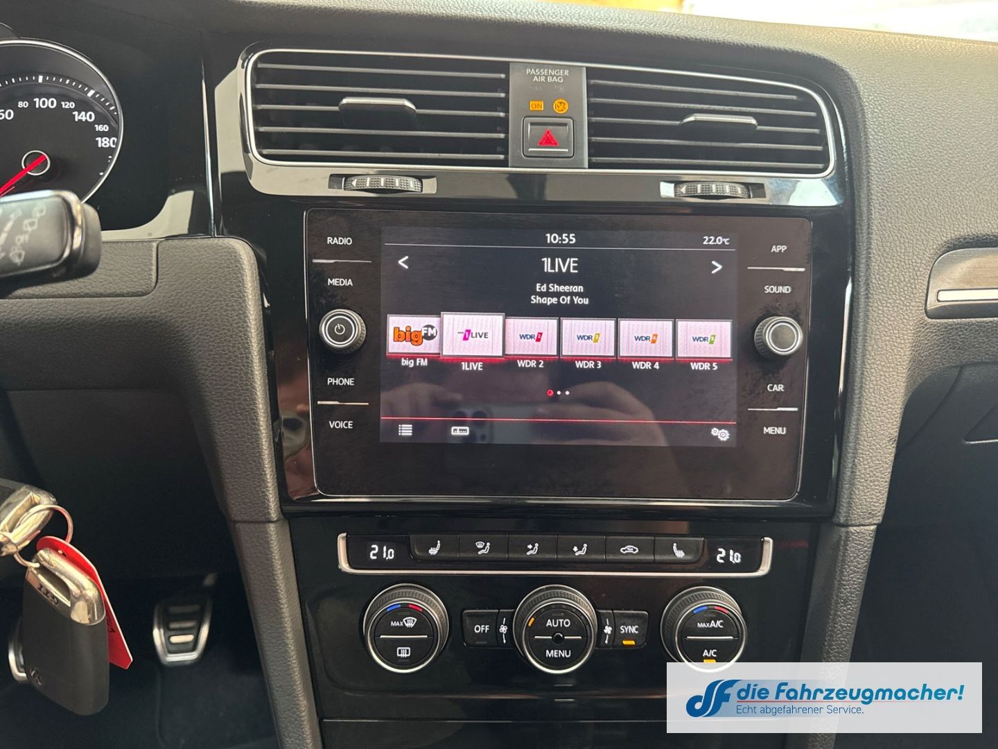 Fahrzeugabbildung Volkswagen Golf VII GTI BMT Start-Stopp Soundsystem Dynaudi