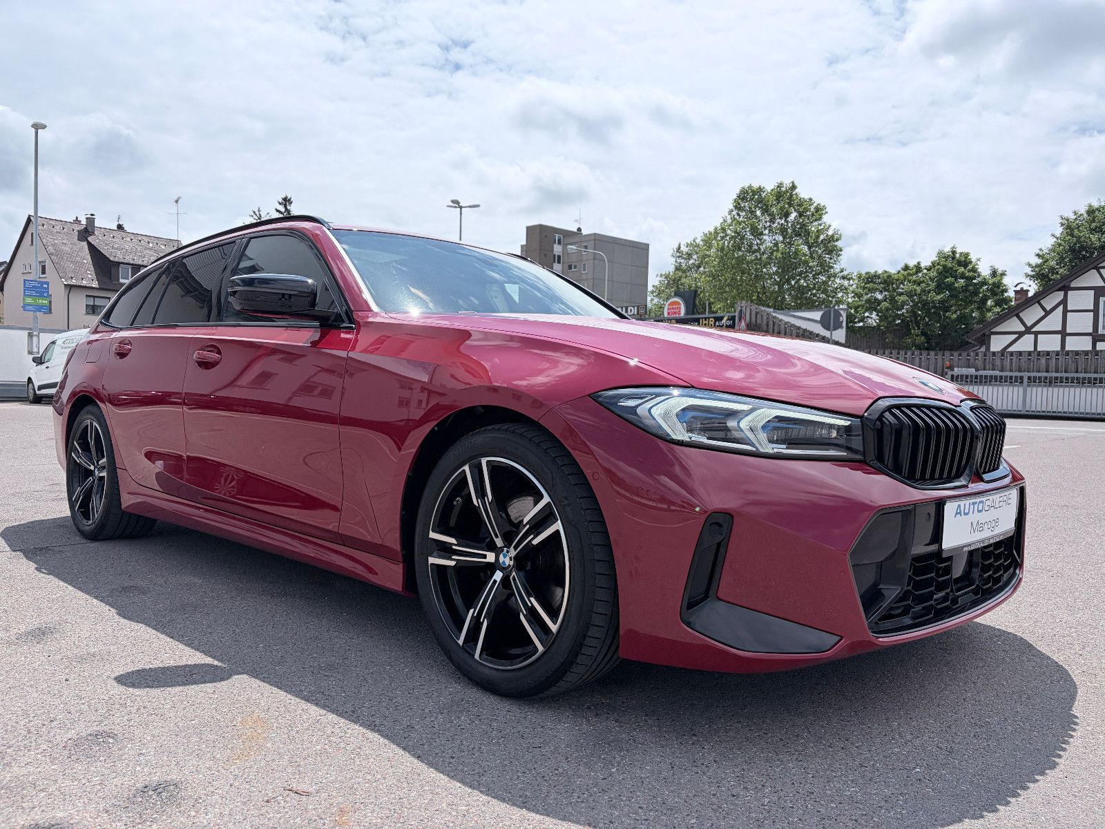 BMW 320 i Aut M Sport PANO/AHK/HUD/360°/STANDHEIZUNG foto 3